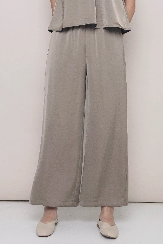 European And American Style Petite Daydreamer Wide Leg Pants Taupe (Preorder)