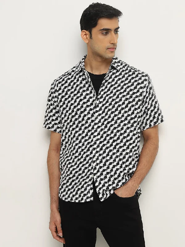 Trendy Items Ascot Black & White Printed Relaxed-Fit Blended Linen Shirt