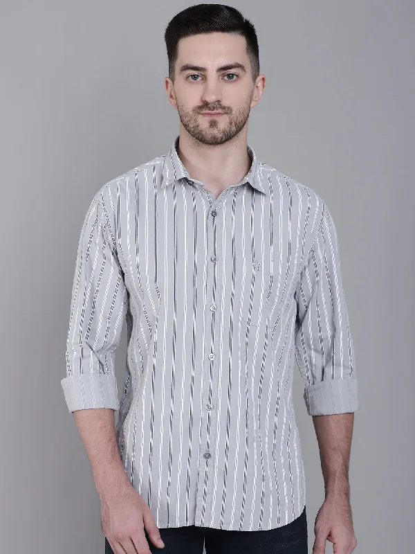 Fresh And Capable Men's Light Grey Casual Narrow Stripe Full Sleeve Shirt